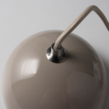 Load image into Gallery viewer, &TRADITION | Flowerpot VP10 av Verner Panton 1968 - Flere farger tilgjengelig