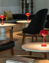 Charger l'image dans la galerie, &TRADITION | Flowerpot VP9 Portable par Verner Panton 1968 - Plusieurs couleurs disponibles