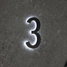 Charger l'image dans la galerie, LUMO Lighting Technology | Illuminated Backlit LED Address Number 5" (Outdoor) - Black/Brushed Aluminum