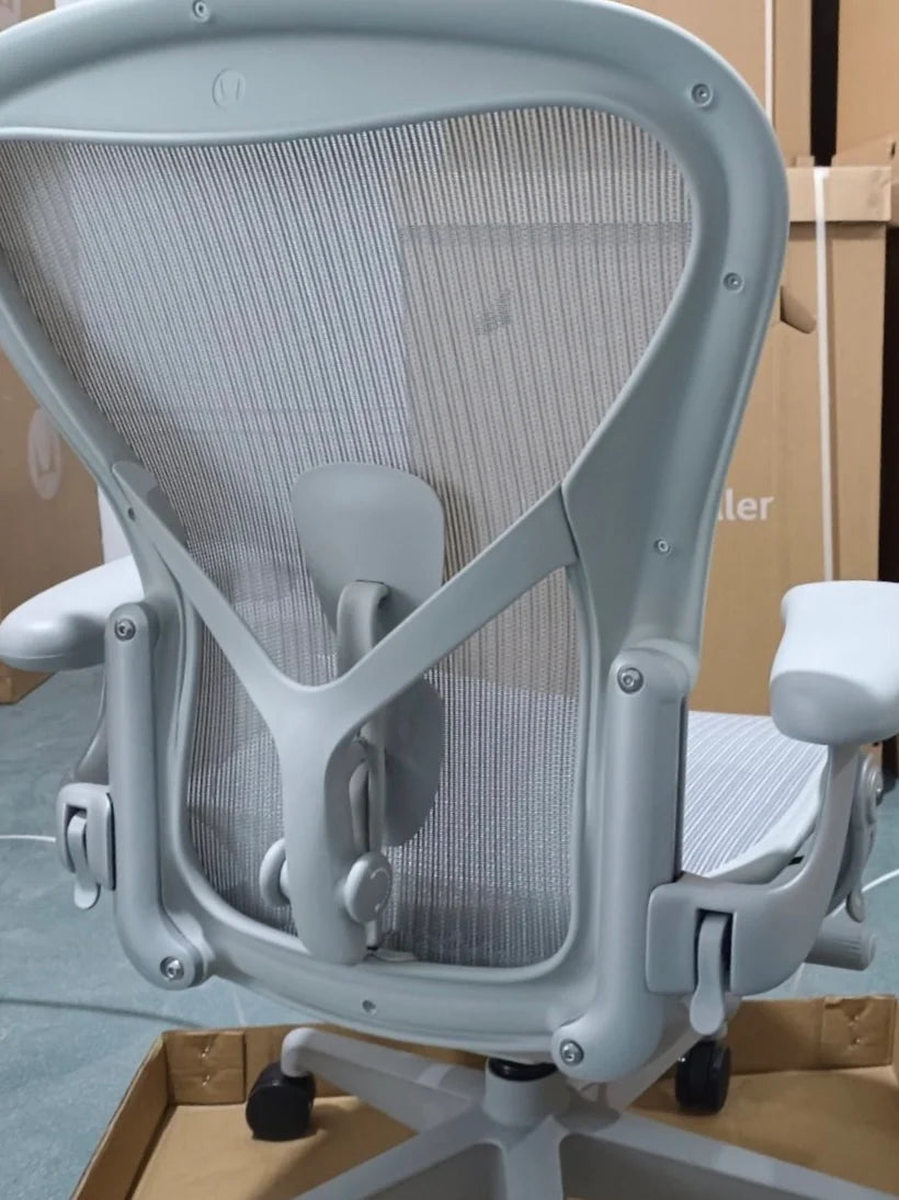 Herman Miller | Aeron Chair With Mineral Frame with Mineral Base