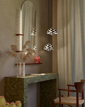 Load image into Gallery viewer, &amp;TRADITION | Flowerpot VP1 VP1 av Verner Panton 1968 - flere farger tilgjengelig
