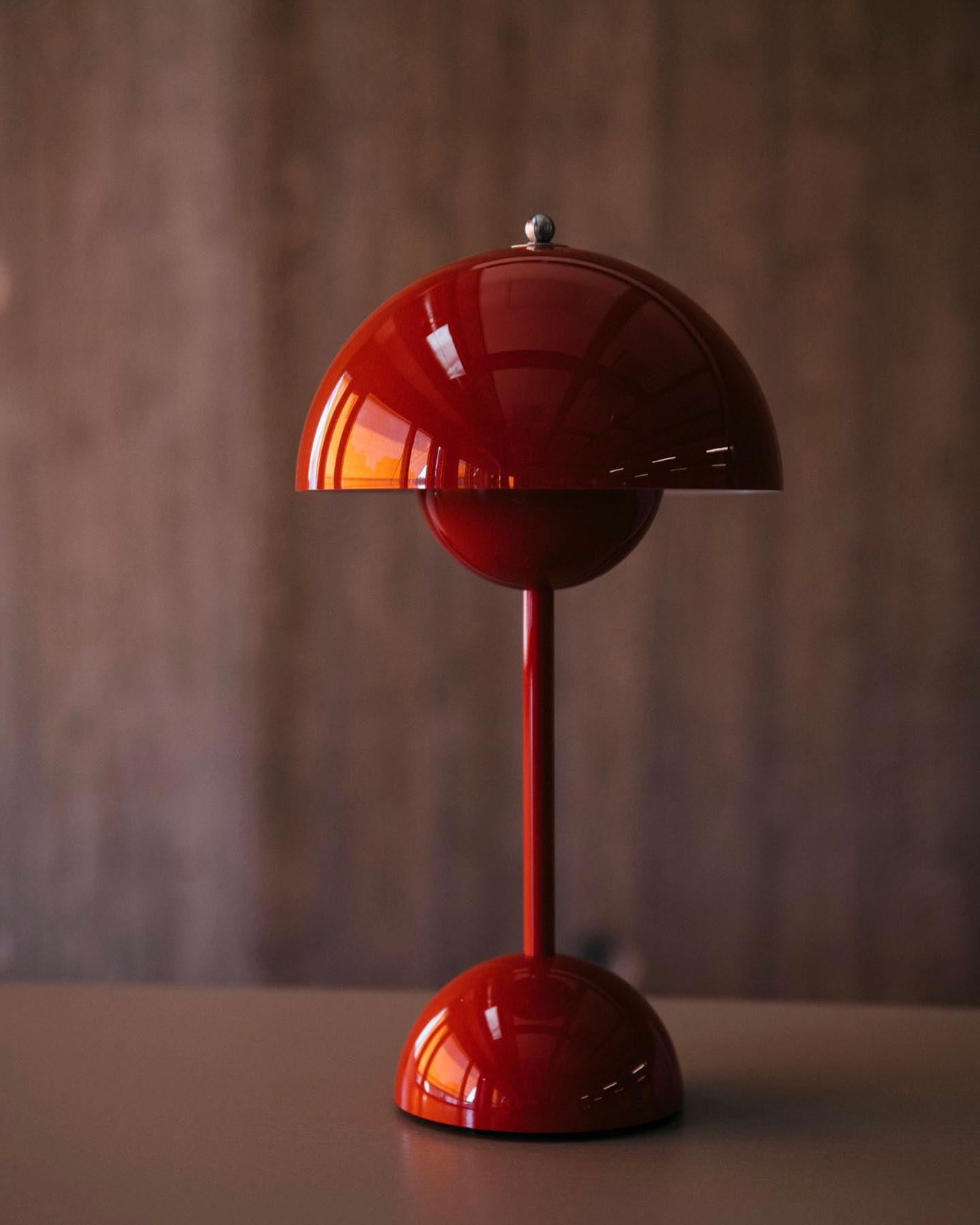 &TRADITION | Flowerpot VP9 Portable by Verner Panton 1968