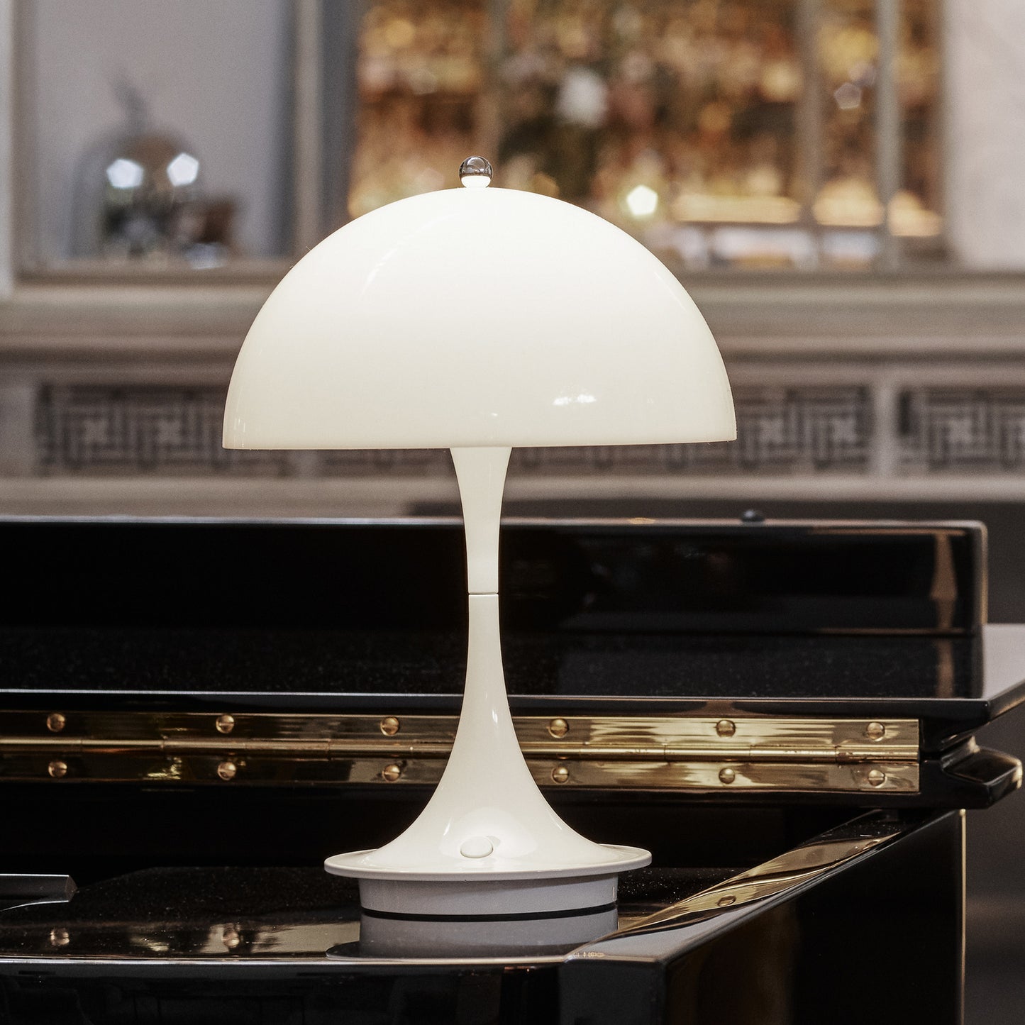 Louis Poulsen by Verner Panton 1971 | Panthella 160 Portable Table Lamp