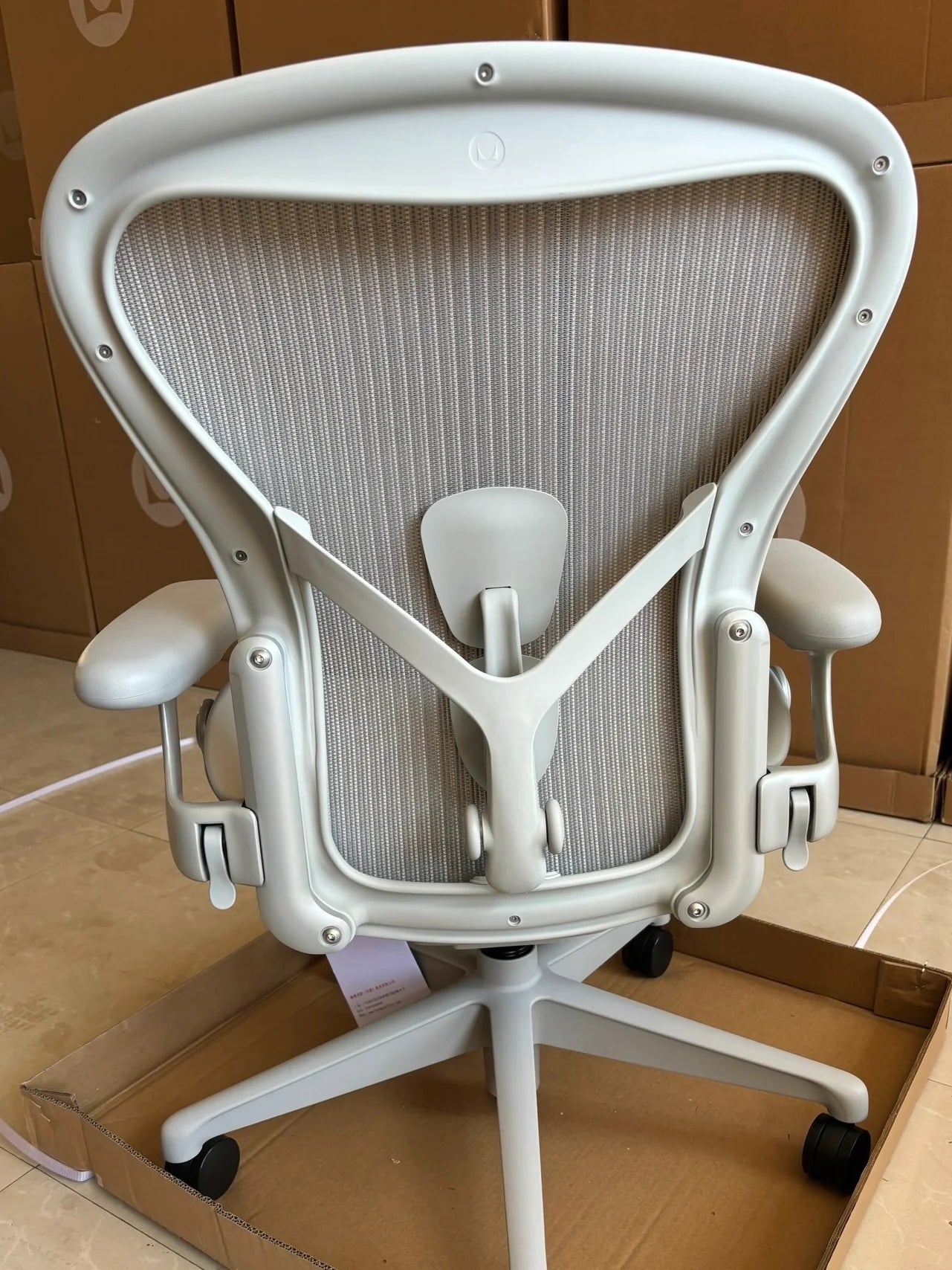 Herman Miller | Aeron Chair With Mineral Frame with Mineral Base