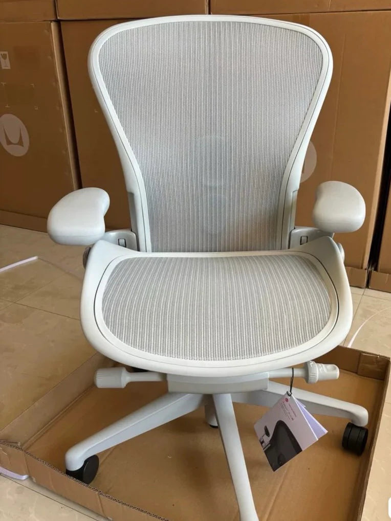 Herman Miller | Aeron Chair With Mineral Frame with Mineral Base