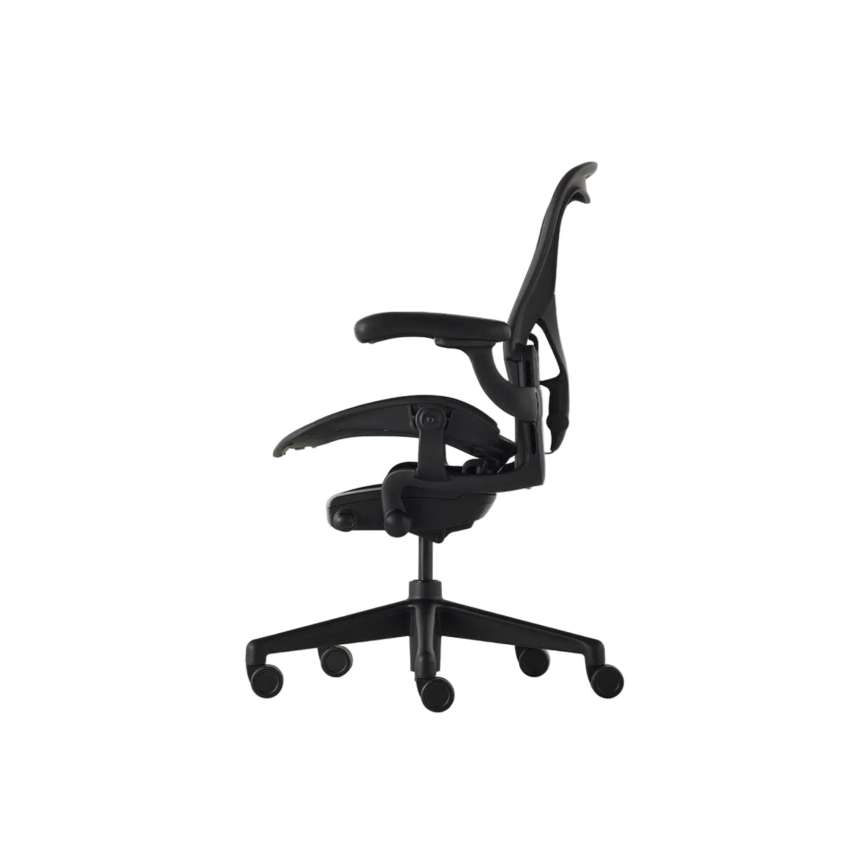 Herman Miller | Aeron Chair With Onyx Frame With Onyx Ultra Matte Finish Aluminum Base