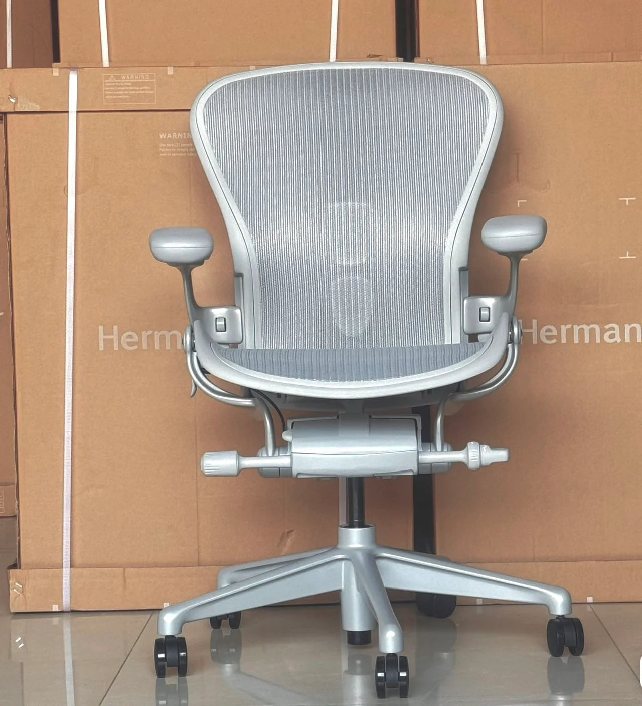 Herman Miller | Aeron Chair With Mineral Frame with Satin Aluminum Base