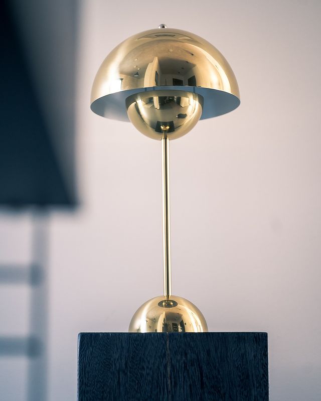 &TRADITION | Flowerpot VP3 by Verner Panton 1969 - Polished Brass