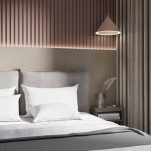 Laden Sie das Bild in den Galerie-Viewer, WOUD | Kleine ringförmige Pendelleuchte – Neu ohne Karton (mehrere Farben erhältlich)
