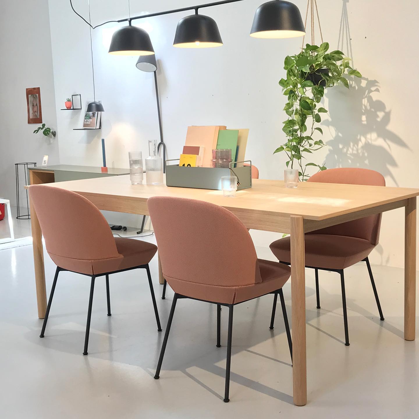 MUUTO | Ambit Rail-hanger (meerdere afwerkingen beschikbaar)