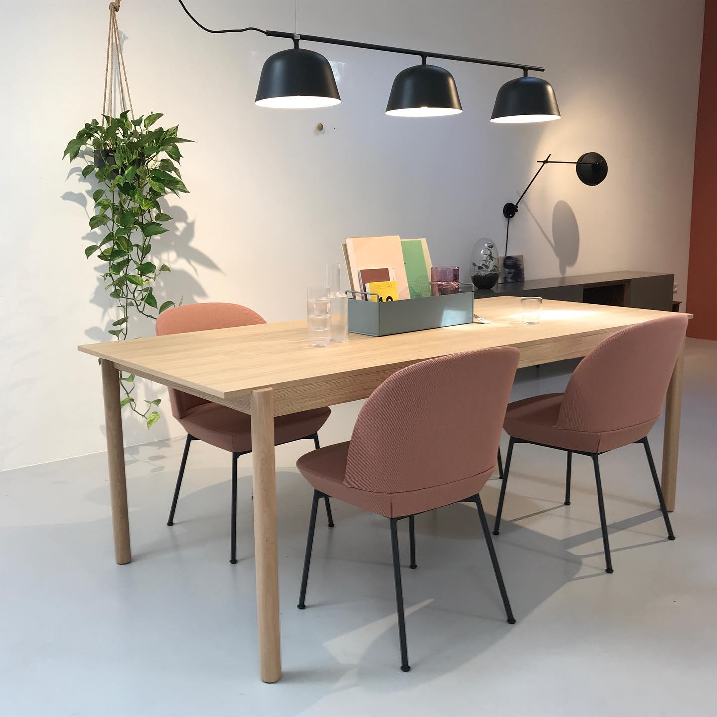 MUUTO | Ambit Rail-hanger (meerdere afwerkingen beschikbaar)
