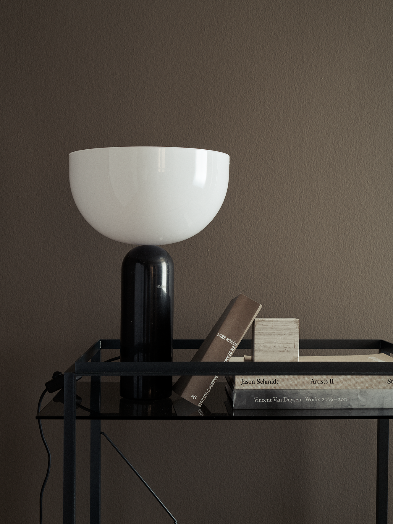 NEW WORKS | Kizu tafellamp - Zwart Marquina-marmer, klein