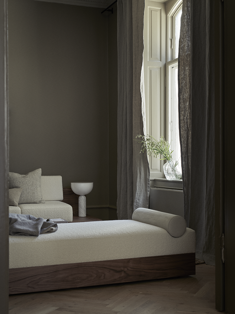 NEW WORKS | Kizu Table Lamp - White Marble, Large