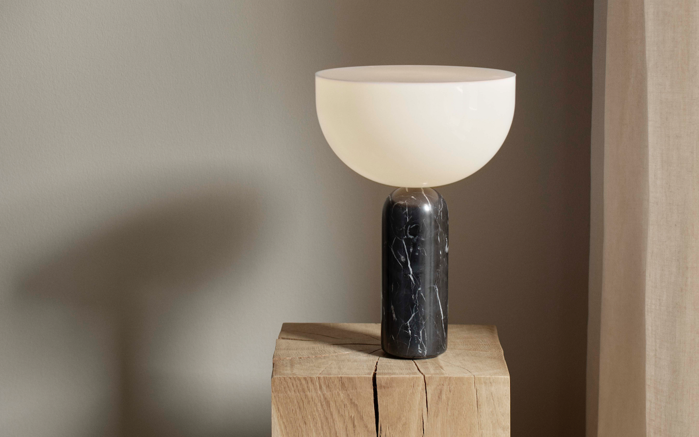 NEW WORKS | Kizu tafellamp - Zwart Marquina-marmer, klein