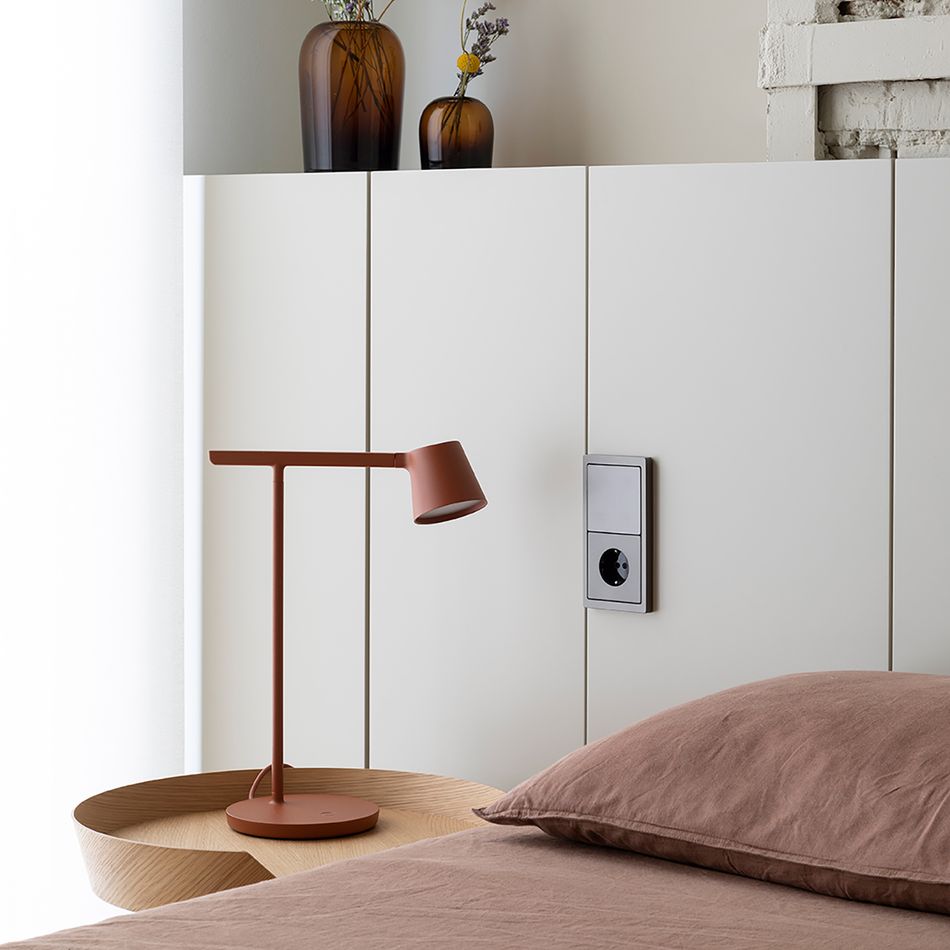 MUUTO | Tip Table Lamp - Copper Brown